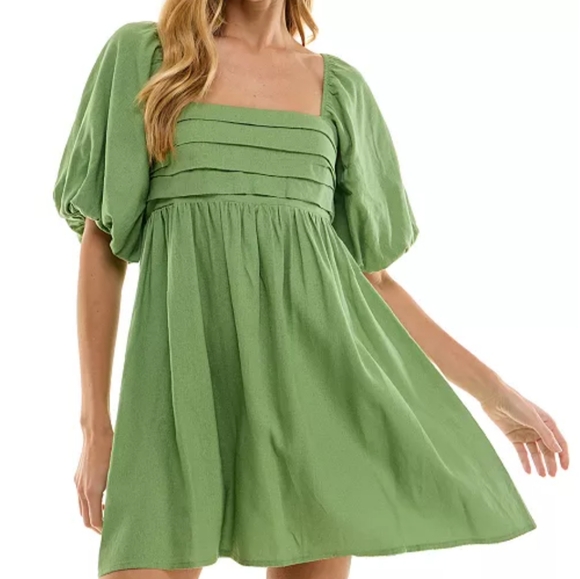 City Studio Dresses & Skirts - City Studios Juniors' Balloon-Sleeve Babydoll Dress. Size M